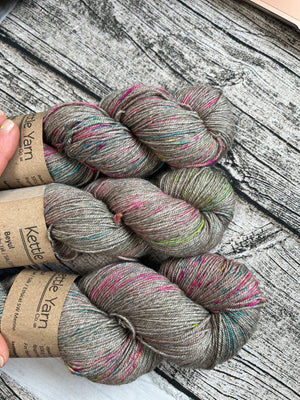 BEYUL fingering - Ooak speckle